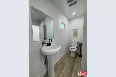 9607 Evers Ave, Los Angeles, CA 90002 - Photo 23