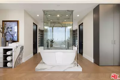 1754 Clear View Dr, Beverly Hills, CA 90210 - Photo 21