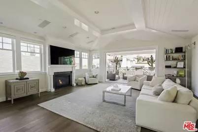 636 12th St, Manhattan Beach, CA 90266 - Photo 3