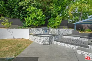 3959 Tropical Dr, Studio City, CA 91604 - Photo 45