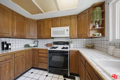 3543 Lavell Dr, Los Angeles, CA 90065 - Photo 11