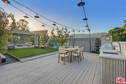 613 Westmount Dr, West Hollywood, CA 90069 - Photo 27