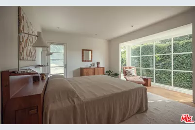 2627 Outpost Dr, Los Angeles, CA 90068 - Photo 27
