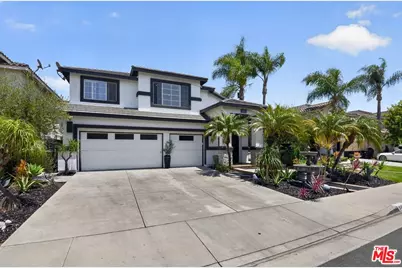 5018 S Chariton Ave, Los Angeles, CA 90056 - Photo 1