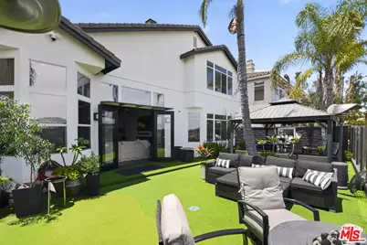 5018 S Chariton Ave, Los Angeles, CA 90056 - Photo 25