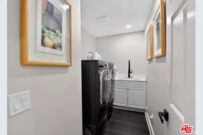 5018 S Chariton Ave, Los Angeles, CA 90056 - Photo 23
