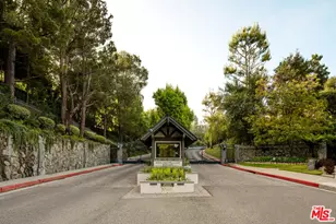 3829 Hayvenhurst Dr, Encino, CA 91436 - Photo 19