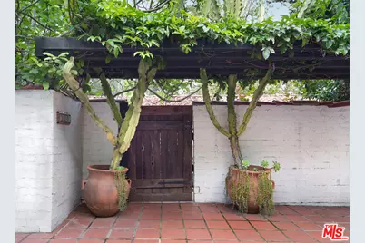 2840 Seattle Dr, Los Angeles, CA 90046 - Photo 3