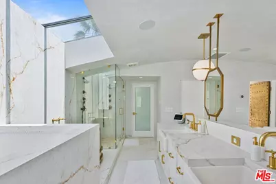 15 Reef St, Marina del Rey, CA 90292 - Photo 19