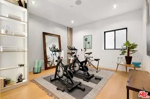 16800 Oak View Dr, Encino, CA 91436 - Photo 27
