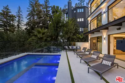 16800 Oak View Dr, Encino, CA 91436 - Photo 39