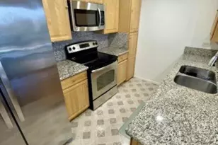 10535 Wilshire Blvd, Los Angeles, CA 90024 - Photo 13