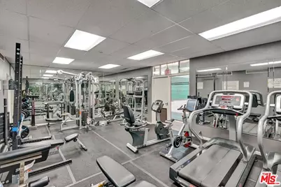 10535 Wilshire Blvd #1610, Los Angeles, CA 90024 - Photo 17