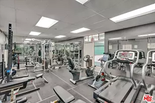 10535 Wilshire Blvd, Los Angeles, CA 90024 - Photo 17