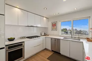 1745 Viewmont Dr, West Hollywood, CA 90069 - Photo 11