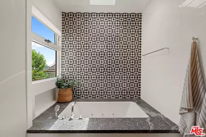 2700 Glendower Ave, Los Angeles, CA 90027 - Photo 31
