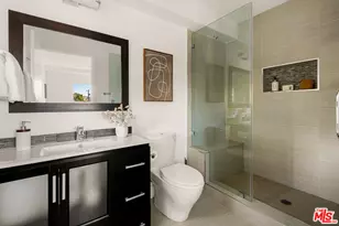 6075 Hargis St, Los Angeles, CA 90034 - Photo 29