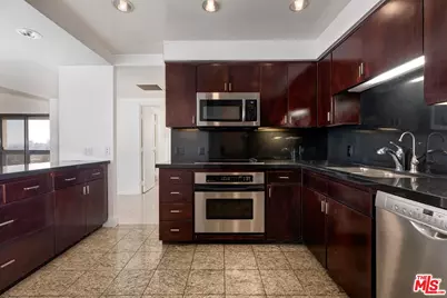 10445 Wilshire Blvd #905, Los Angeles, CA 90024 - Photo 11