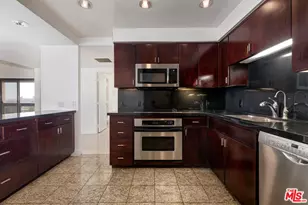 10445 Wilshire Blvd, Los Angeles, CA 90024 - Photo 11