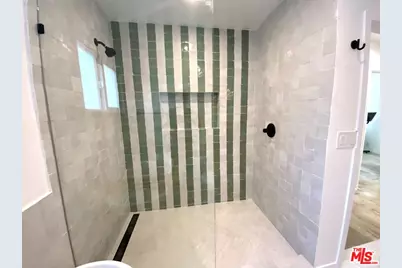 8462 Kirkwood Dr, Los Angeles, CA 90046 - Photo 23