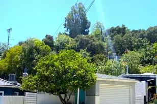 8462 Kirkwood Dr, Los Angeles, CA 90046 - Photo 29