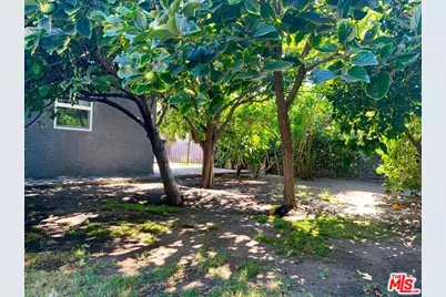 3701 4th Ave, Los Angeles, CA 90018 - Photo 13