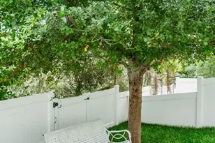 1882 Lucretia Ave, Los Angeles, CA 90026 - Photo 39