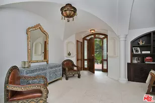 4050 Hayvenhurst Dr, Encino, CA 91436 - Photo 5