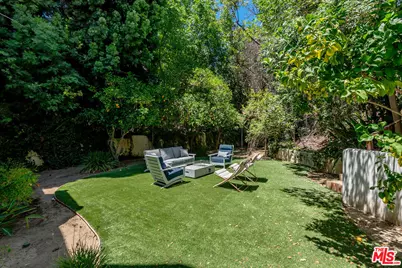 4050 Hayvenhurst Dr, Encino, CA 91436 - Photo 41