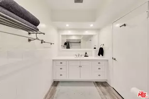 15248 Dickens St, Sherman Oaks, CA 91403 - Photo 13