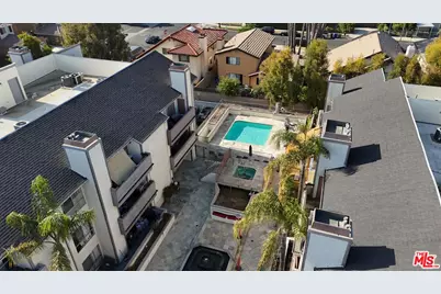 20253 Keswick St #205, Winnetka, CA 91306 - Photo 11