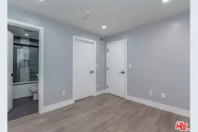 1947 N Vista Del Mar Ave, Los Angeles, CA 90068 - Photo 17