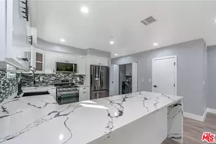 1947 N Vista Del Mar Ave, Los Angeles, CA 90068 - Photo 3