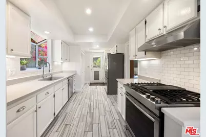 3007 Dahlgren Ave, Los Angeles, CA 90066 - Photo 7