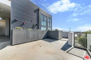 11013 Hartsook St, North Hollywood, CA 91601 - Photo 11