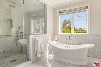 981 Amherst Ave, Los Angeles, CA 90049 - Photo 41