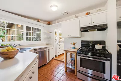 21849 Canon Dr, Topanga, CA 90290 - Photo 21