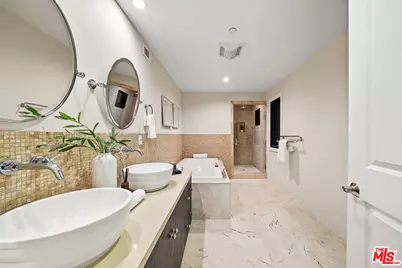 6477 Deep Dell Pl, Los Angeles, CA 90068 - Photo 17