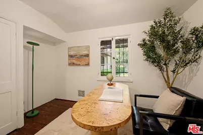 10484 Lindbrook Dr, Los Angeles, CA 90024 - Photo 15