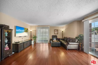 527 W Harvard St #4, Glendale, CA 91204 - Photo 3