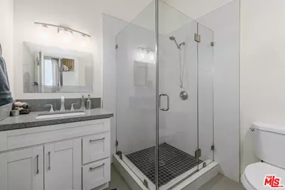 2225 N Cahuenga Blvd, Los Angeles, CA 90068 - Photo 17