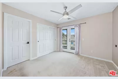 27940 Agapanthus Ln, Valencia, CA 91354 - Photo 15