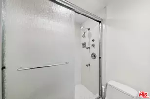 540 Kelton Ave, Los Angeles, CA 90024 - Photo 27