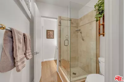 6710 S Holt Ave, Los Angeles, CA 90056 - Photo 19
