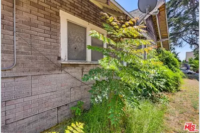 1247 W 49th St, Los Angeles, CA 90037 - Photo 49