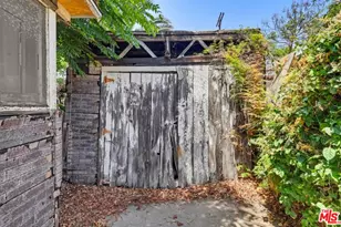 1247 W 49th St, Los Angeles, CA 90037 - Photo 41