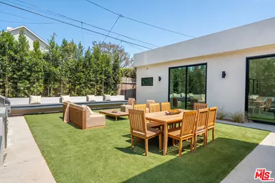 8404 Gonzaga Ave, Los Angeles, CA 90045 - Photo 15