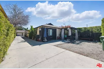 5710 Vineland Ave, North Hollywood, CA 91601 - Photo 1