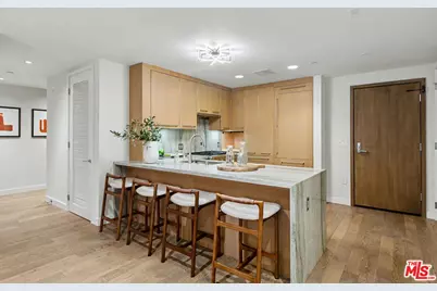 1755 Ocean Ave #203, Santa Monica, CA 90401 - Photo 7
