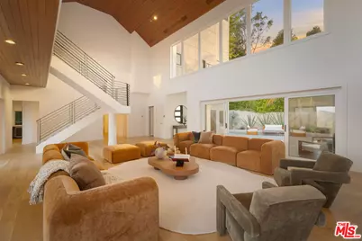 11955 Pinnacle Pl, Beverly Hills, CA 90210 - Photo 29